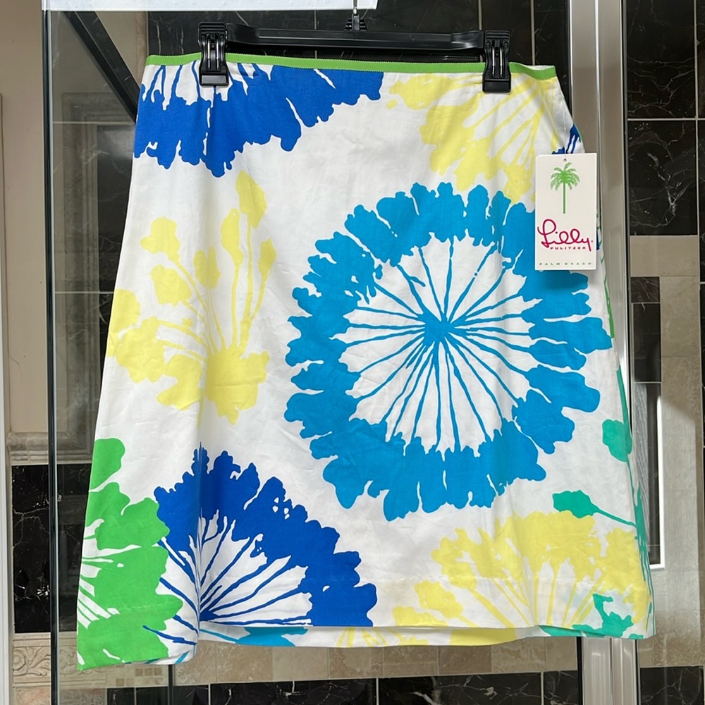 Lilly Pulitzer skirt size 10, NWT.